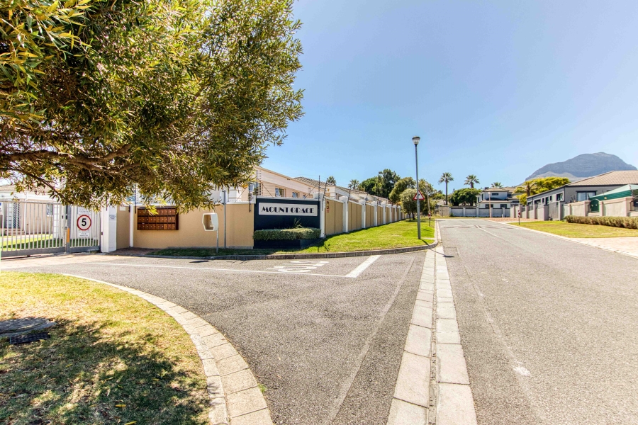 3 Bedroom Property for Sale in Somerset Ridge Western Cape